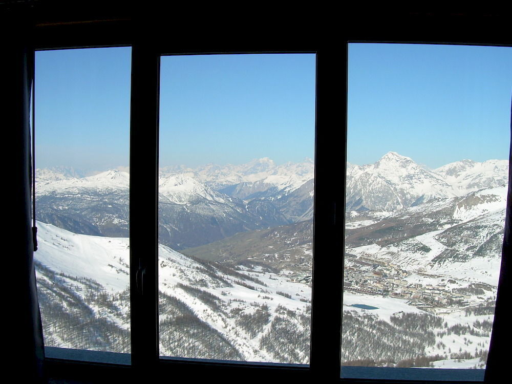 Tana Della Volpe Hotel Colle Colle Sestriere Exterior foto